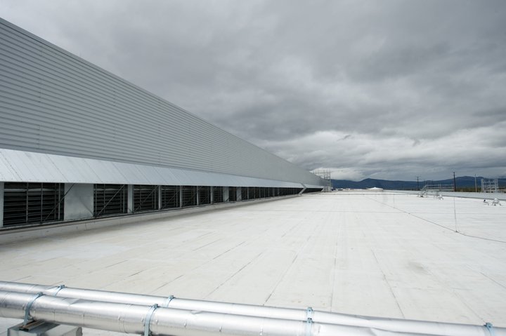 Facebook data center