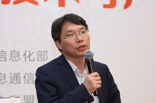 500-333文章照片-大數(shù)據(jù)技術(shù)與產(chǎn)品創(chuàng)新-馮是聰