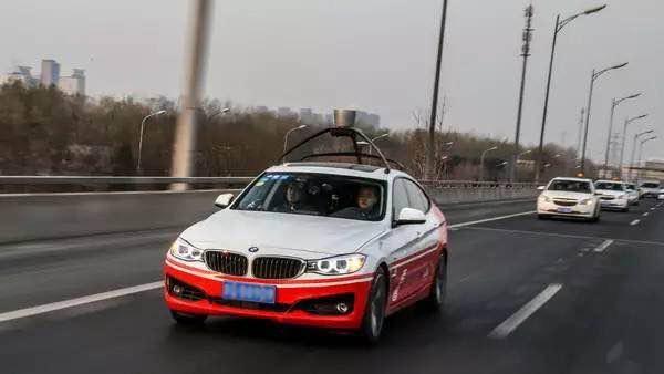 無人車的未來：誰先進入，誰的數(shù)據(jù)就多