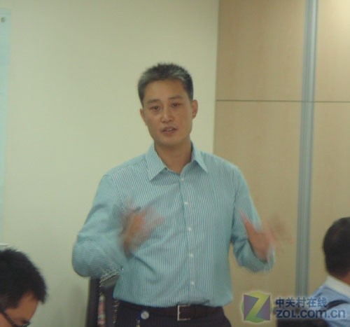 VMware推出云基礎(chǔ)架構(gòu)套件加快云市場(chǎng)布局 