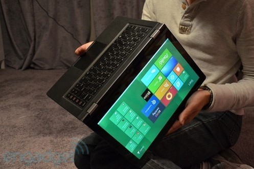 鍵盤可折疊的Win8平板(圖片來自癮科技)