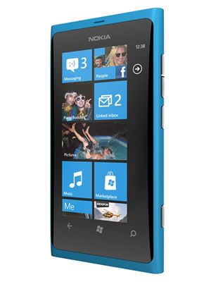 諾基亞發(fā)布首款WP7手機(jī)Lumia800