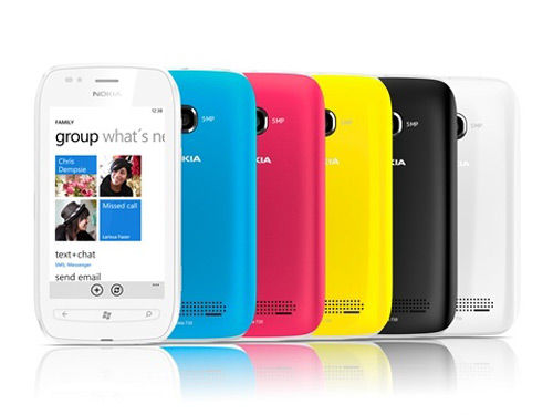 諾基亞發(fā)布WP7手機(jī)Lumia710 售價(jià)2780歐元