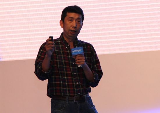 全國市場研究協(xié)會會長劉德寰發(fā)表演講