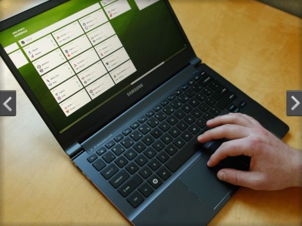 圖注三：Windows 8發(fā)行預(yù)覽版帶有觸摸板驅(qū)動的原型，允許用戶在觸摸板上使用多觸控手勢。對Windows操作系統(tǒng)來說，這是向前邁出的一大步。