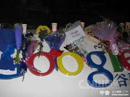 二、google.cn之痛 在谷歌和政府一系列的談判和妥協(xié)中，Google.cn仍然被保留了下來(lái)，中國(guó)網(wǎng)民可以繼續(xù)使用其搜索音樂(lè)、推廣和翻譯功能。由于防火墻的存在，谷歌在中國(guó)的使用并不廣泛。