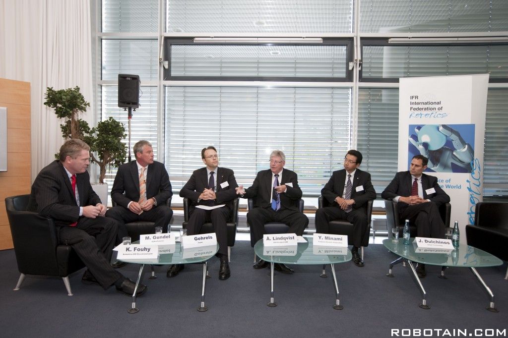 Robot Round Table Meeting 2010