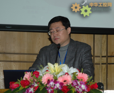 哈爾濱工業(yè)大學(xué)機(jī)器人研究所副所長(zhǎng)李瑞峰教授
