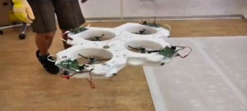 瑞士研制出迷你飛行機器人