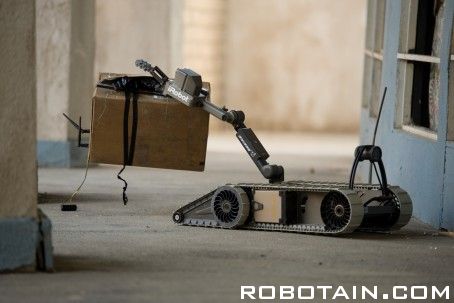 iRobot 軍用機(jī)器人 SUGV