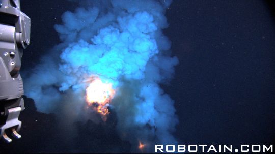 水下機(jī)器人拍攝到海底火山爆發(fā)