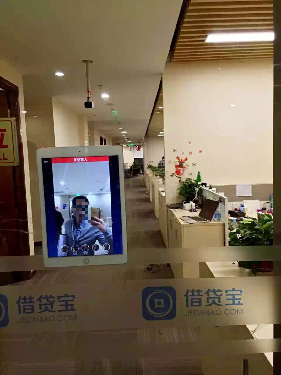 “人工智能正在張開”雙眼，看看是誰走在時(shí)代前列？
