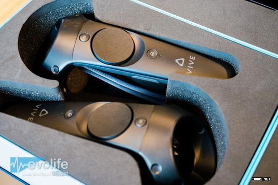 HTC VIVE開(kāi)箱圖賞 是時(shí)候打開(kāi)VR的新世界大門了