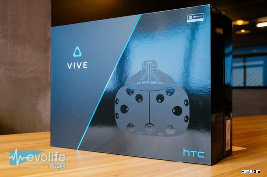 HTC VIVE開(kāi)箱圖賞 是時(shí)候打開(kāi)VR的新世界大門了