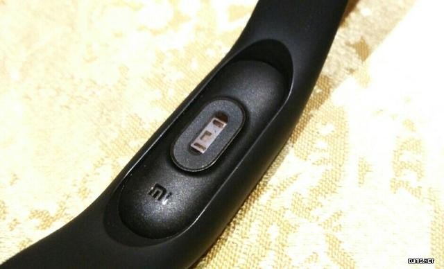 小米手環(huán)2的背面諜照曝光（首發(fā)）