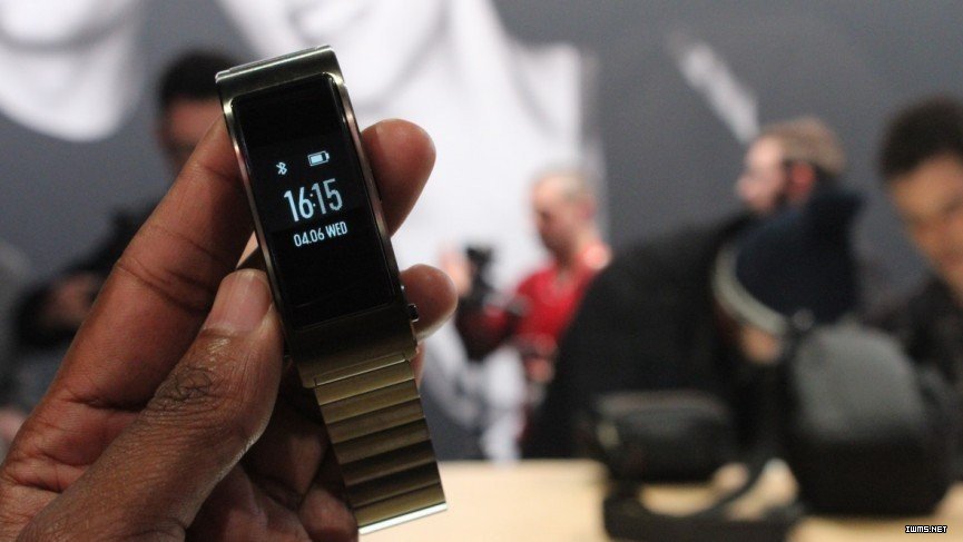 華為TalkBand B3手環(huán)發(fā)布 3D曲面屏