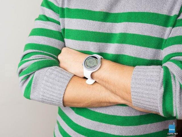 為運(yùn)動(dòng)而生！Moto 360 Sport智能手表實(shí)物上手評測