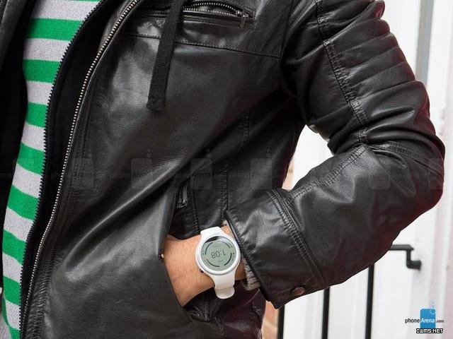 為運(yùn)動(dòng)而生！Moto 360 Sport智能手表實(shí)物上手評測