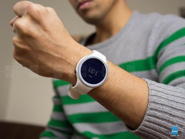 為運動而生！Moto 360 Sport智能手表實物上手評測