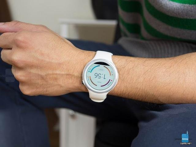 為運(yùn)動(dòng)而生！Moto 360 Sport智能手表實(shí)物上手評測