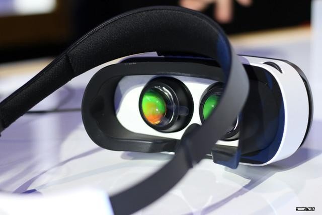VR頭顯新秀360奇酷魔鏡：只是換了標(biāo)的暴風(fēng)魔鏡4？