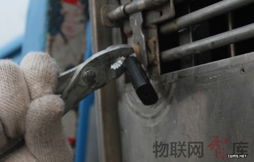 20131122124233442035_s.jpg