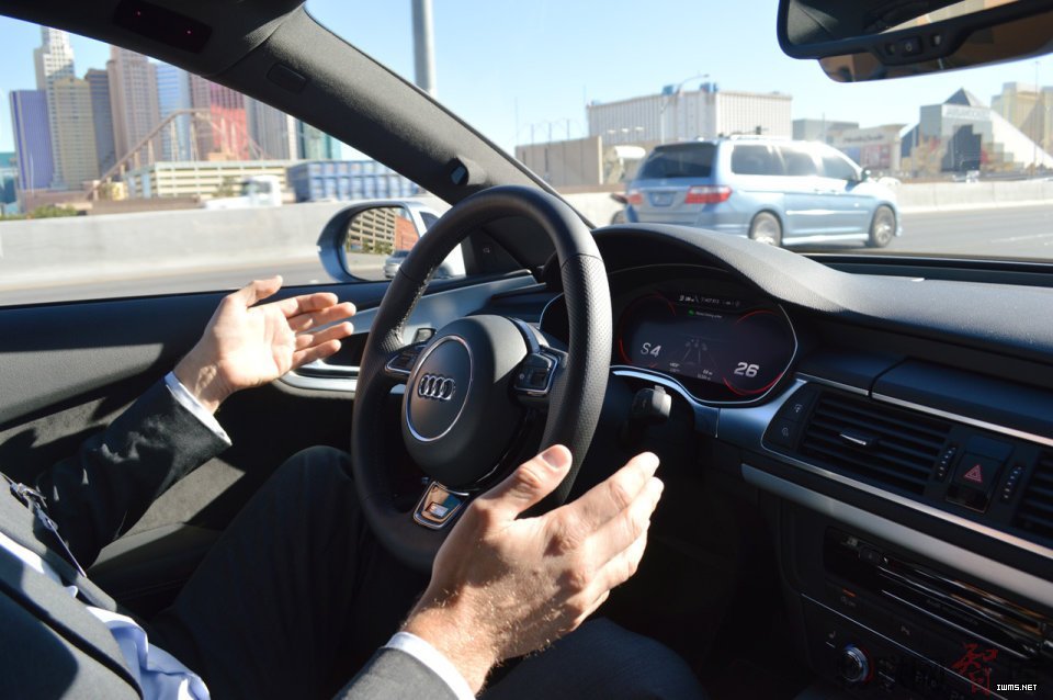 audi-traffic-jam-assistant-01-1.jpg