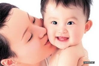 年輕父母獨(dú)立照顧寶寶的經(jīng)驗(yàn)