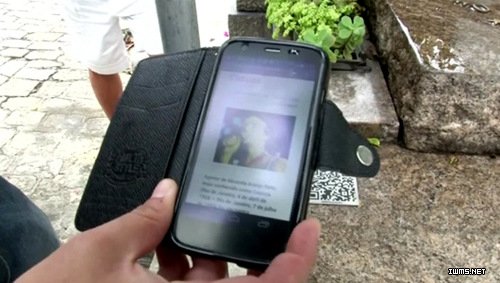 這家巴西墓園在棺材上嵌入一種二維碼，參觀民眾只要用手機一掃描，立即就能認識這些名人。