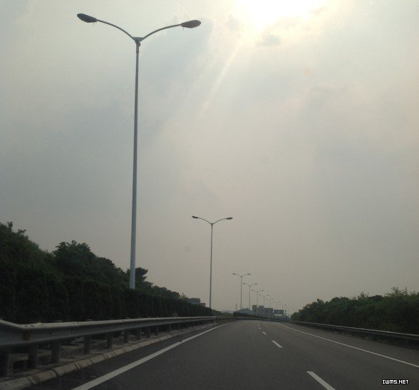 基于高速公路路燈無線智能監(jiān)控系統(tǒng)應(yīng)用案例