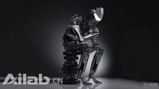人工智能具備自主意識還需要很長時(shí)間