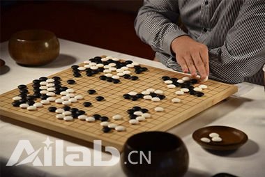 對谷歌AlphaGo再次下贏李世石的幾點(diǎn)思考