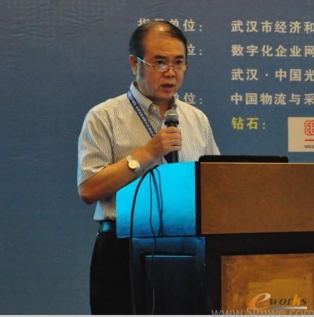 武漢市經(jīng)信委副主任華康焰